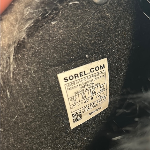 Sorel Black and Gray Winter Boots - Picture 5 of 5
